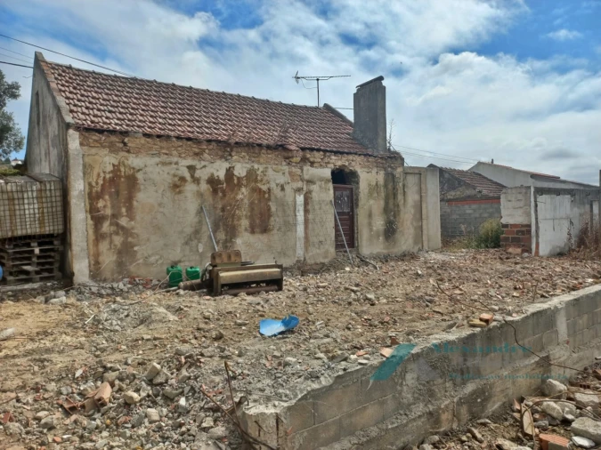 Moradia T2 para Venda em Turcifal Foto 9