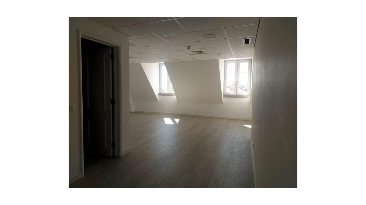 Escritório para Venda em Santa Maria Maior Foto 8