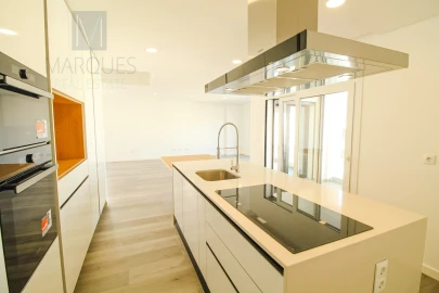 Moradia T4 para Venda em Corroios