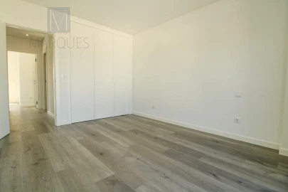 Moradia T4 para Venda em Corroios