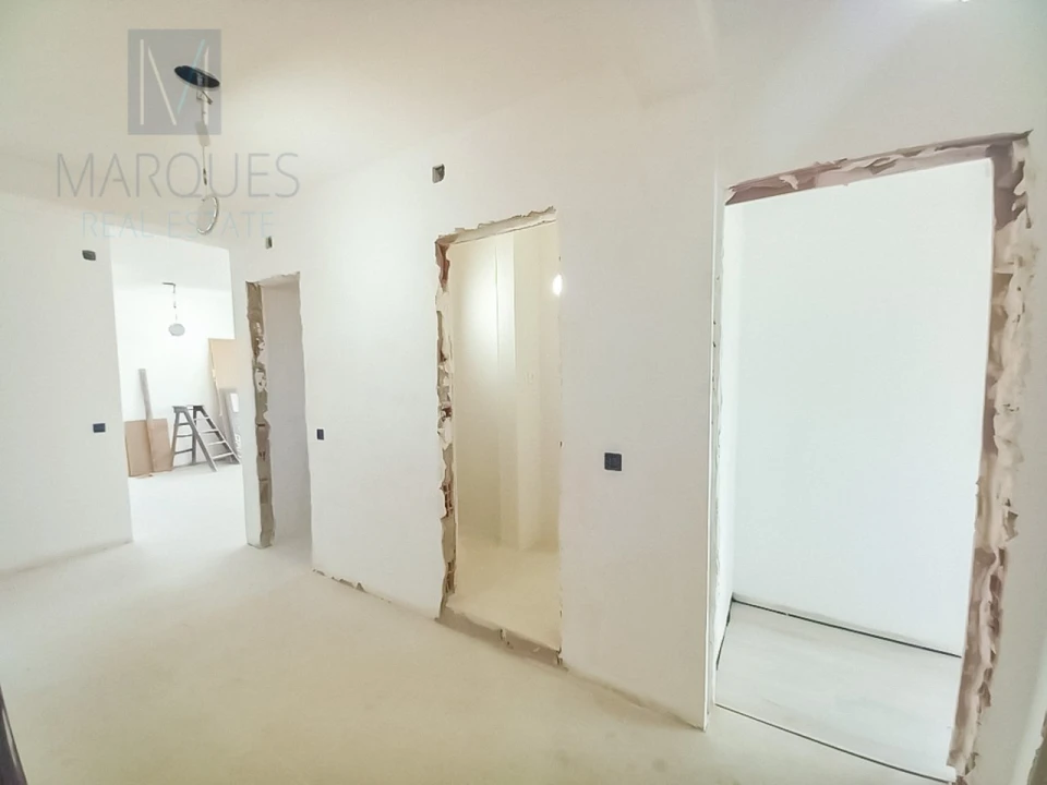Apartamento T4 para Venda em Laranjeiro e Feijó Foto 17