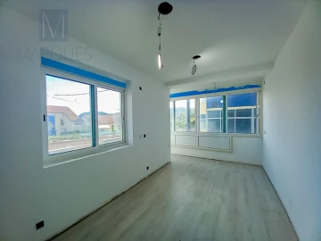 Apartamento T4 para Venda em Laranjeiro e Feijó