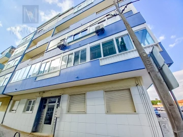 Apartamento T4 para Venda em Laranjeiro e Feijó