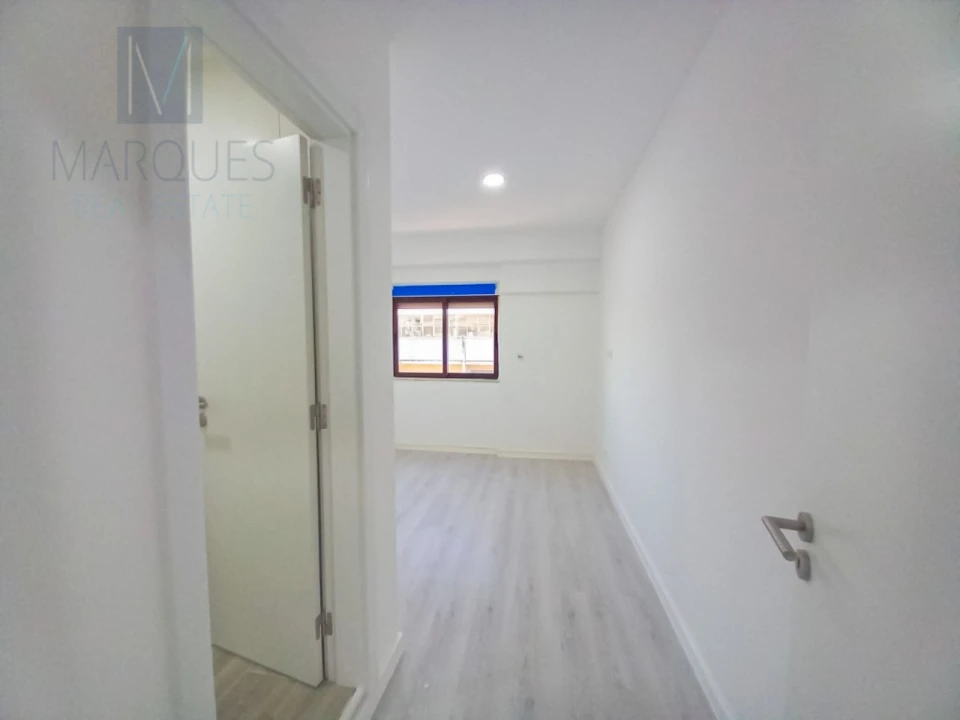 Apartamento T3 para Venda em Costa da Caparica Foto 11