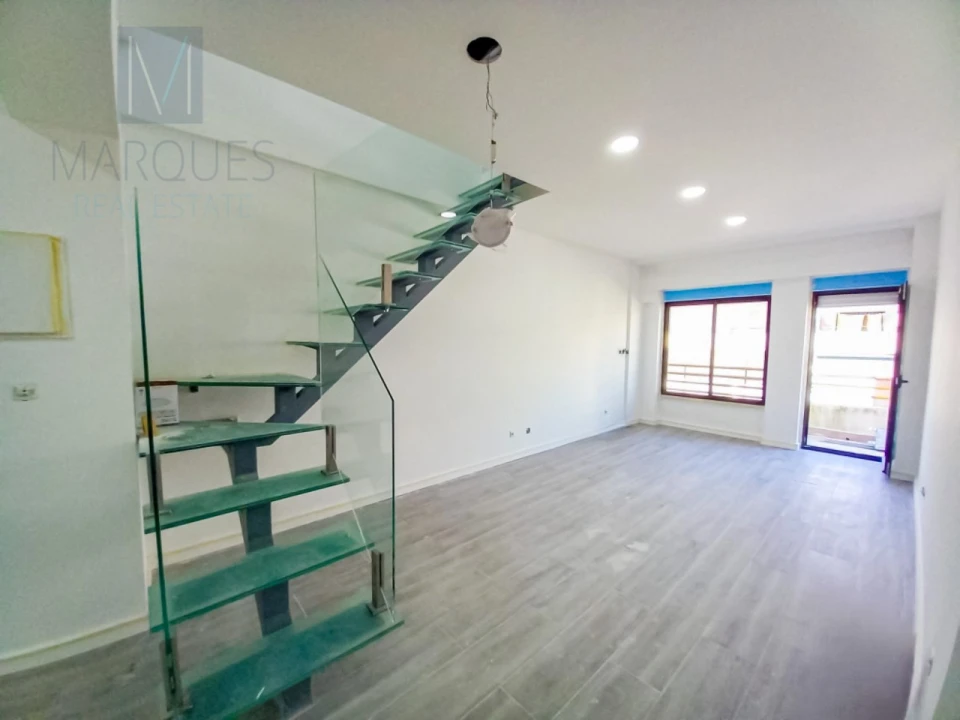 Apartamento T3 para Venda em Costa da Caparica Foto 15