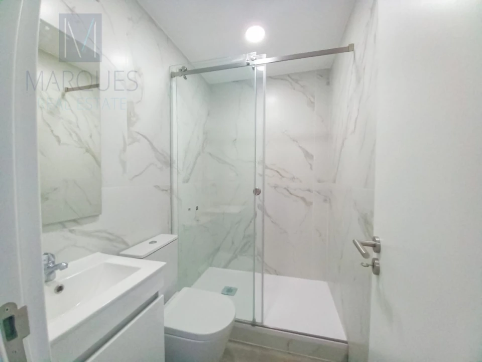 Apartamento T3 para Venda em Costa da Caparica Foto 18