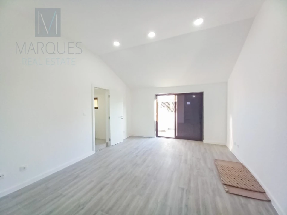Apartamento T3 para Venda em Costa da Caparica Foto 22