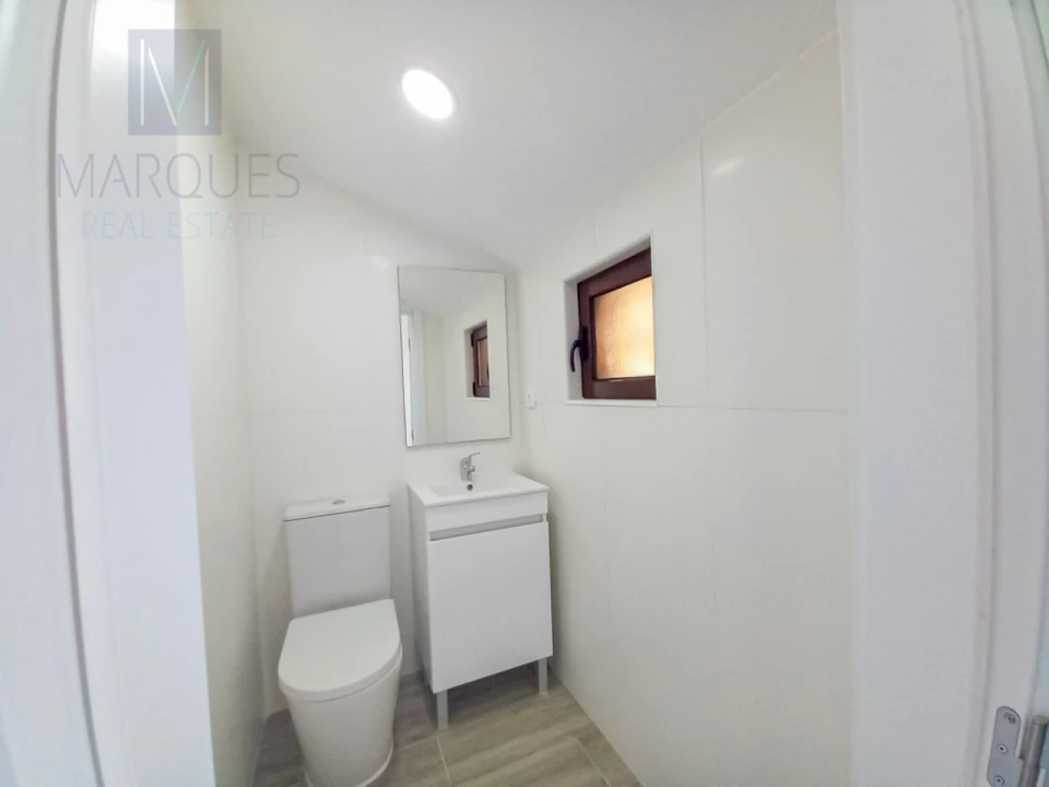 Apartamento T3 para Venda em Costa da Caparica Foto 23