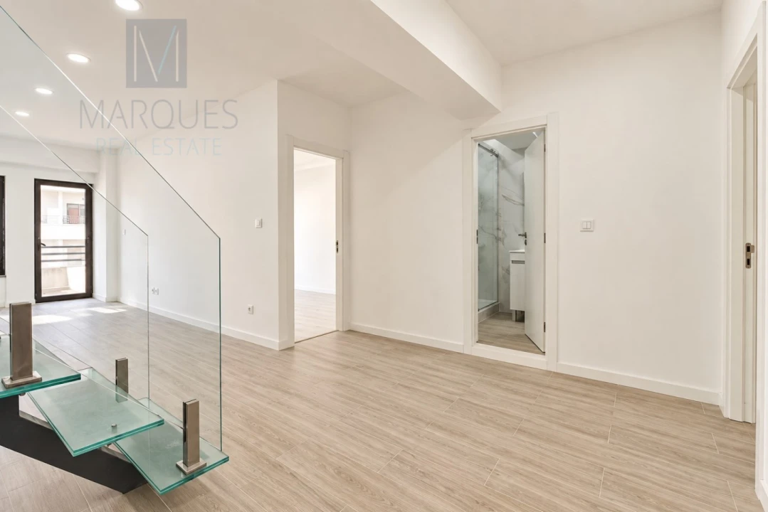 Apartamento T3 para Venda em Costa da Caparica Foto 5