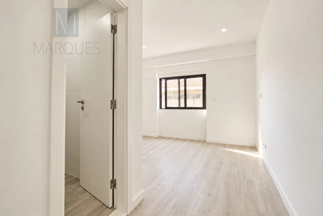 Apartamento T3 para Venda em Costa da Caparica Foto 7