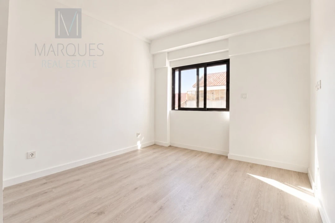 Apartamento T3 para Venda em Costa da Caparica Foto 9