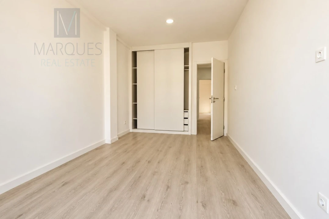 Apartamento T3 para Venda em Costa da Caparica Foto 13