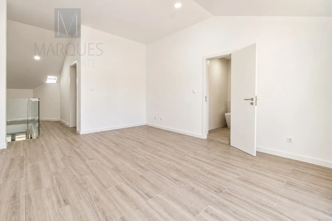 Apartamento T3 para Venda em Costa da Caparica Foto 22