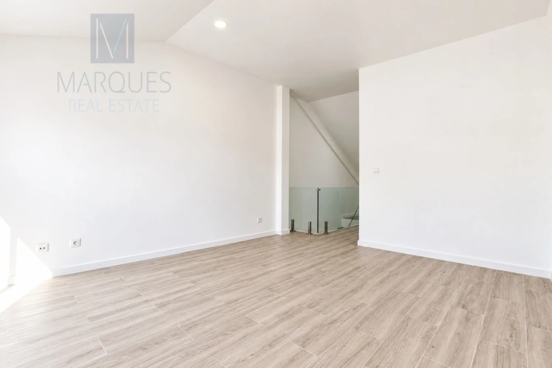 Apartamento T3 para Venda em Costa da Caparica Foto 24