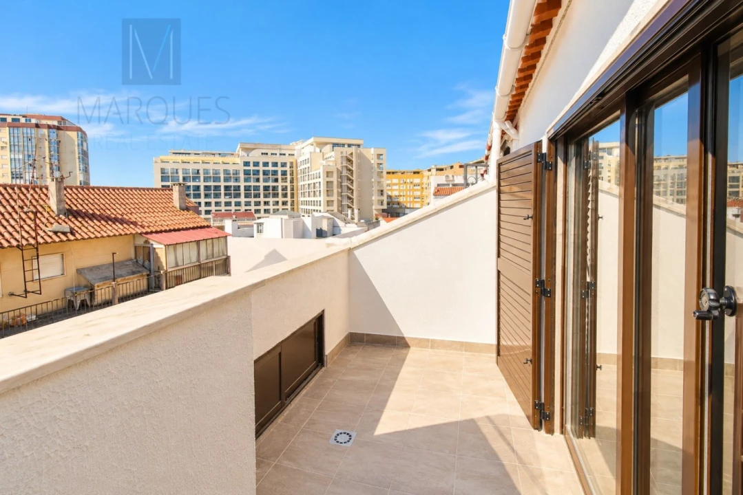 Apartamento T3 para Venda em Costa da Caparica Foto 27