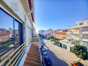 Apartamento T3 para Venda em Costa da Caparica