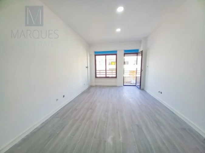 Apartamento T3 para Venda em Costa da Caparica Foto 2