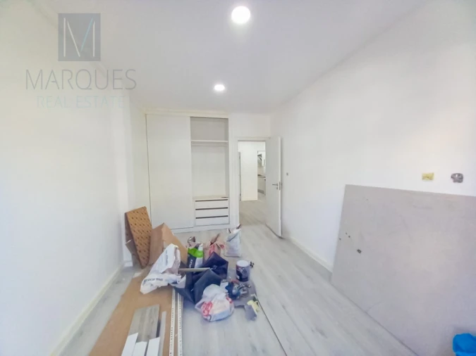 Apartamento T3 para Venda em Costa da Caparica Foto 4