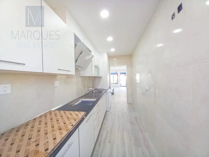 Apartamento T3 para Venda em Costa da Caparica Foto 7