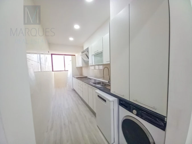 Apartamento T3 para Venda em Costa da Caparica Foto 8