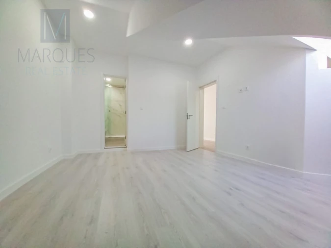 Apartamento T3 para Venda em Costa da Caparica Foto 17
