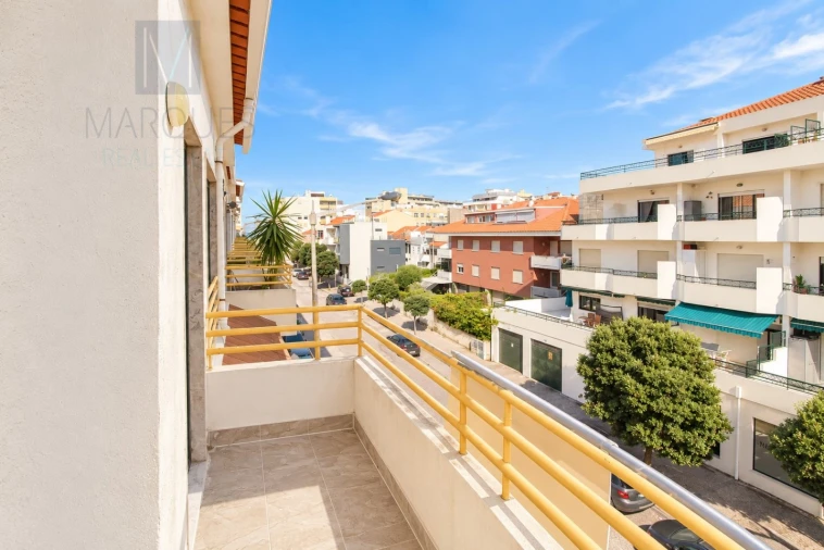 Apartamento T3 para Venda em Costa da Caparica Foto 16