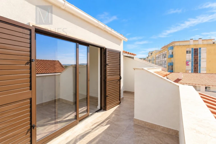 Apartamento T3 para Venda em Costa da Caparica Foto 25