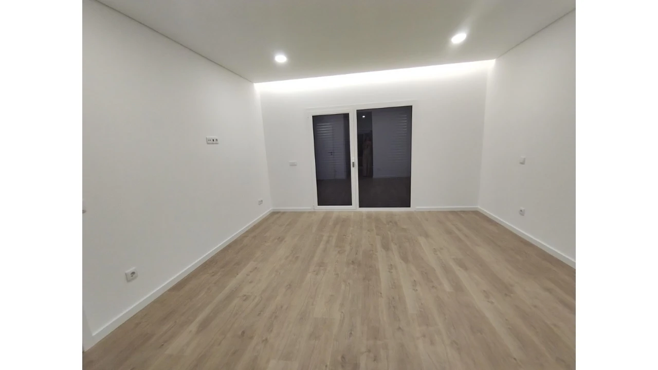 Apartamento T3 para Venda em Amora Foto 14