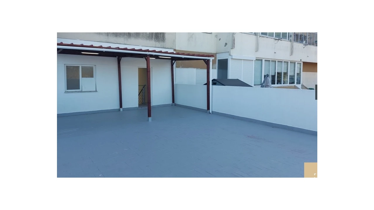 Loja para Venda em Alto do Seixalinho, Santo André e Verderena Foto 2