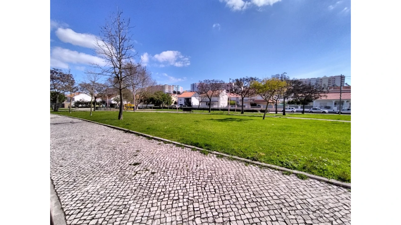 Loja para Venda em Corroios Foto 18