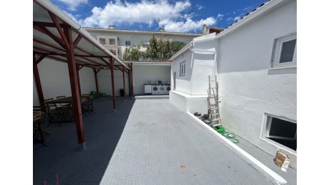 Moradia T9 para Venda em Ajuda