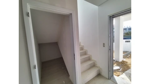 Moradia T4 para Venda em Corroios
