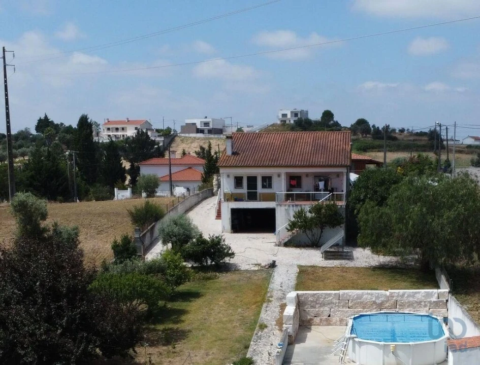 Moradia T3 para Venda em Brogueira, Parceiros de Igreja e Alcorochel Foto 4