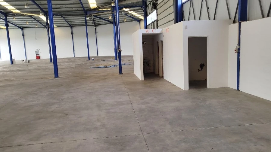 Armazém para Venda em Samora Correia