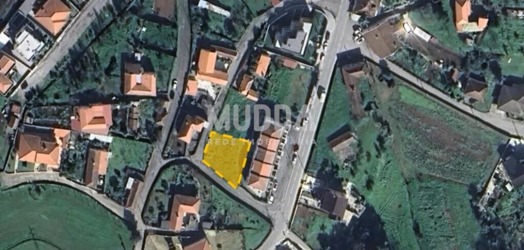 Terreno para Venda em Canedo, Vale e Vila Maior