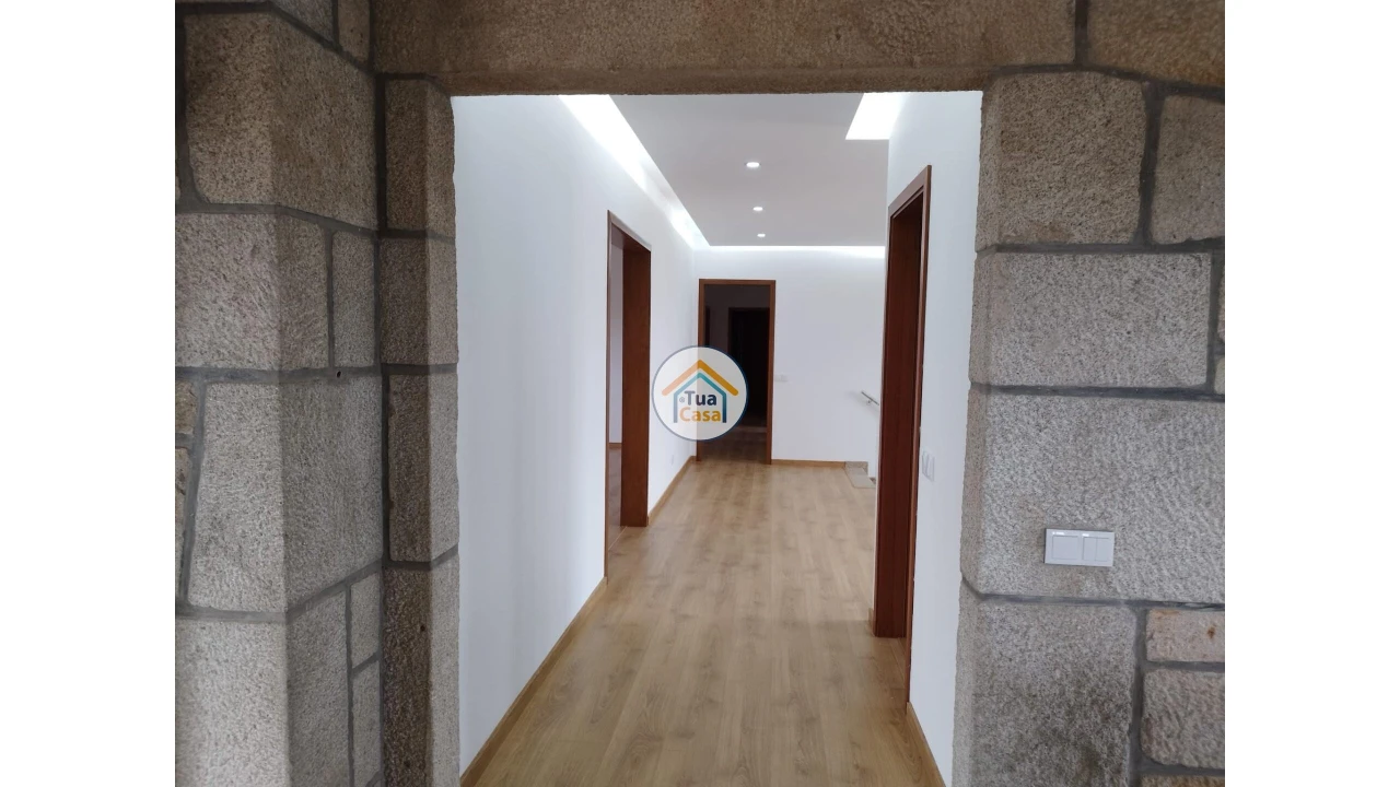 Moradia T3 para Venda em Negreiros e Chavão Foto 55