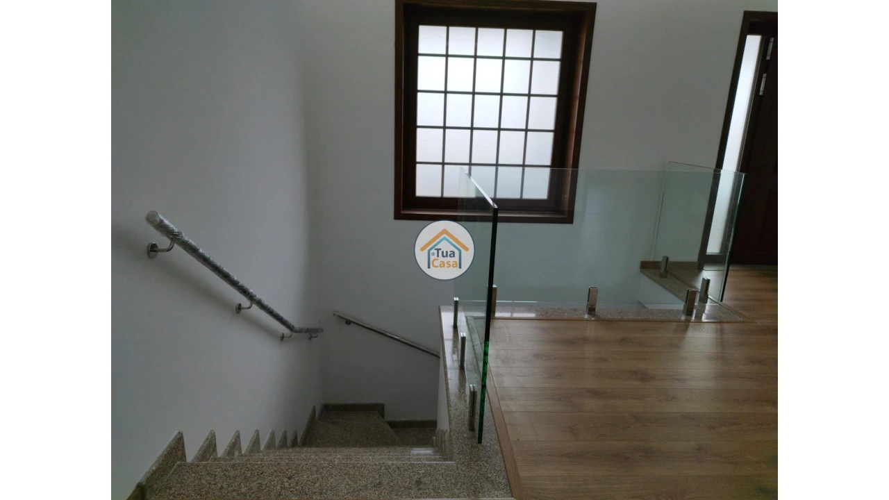 Moradia T3 para Venda em Negreiros e Chavão Foto 14