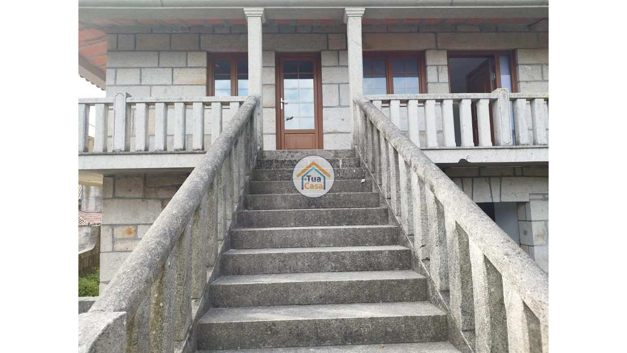 Moradia T3 para Venda em Negreiros e Chavão Foto 2