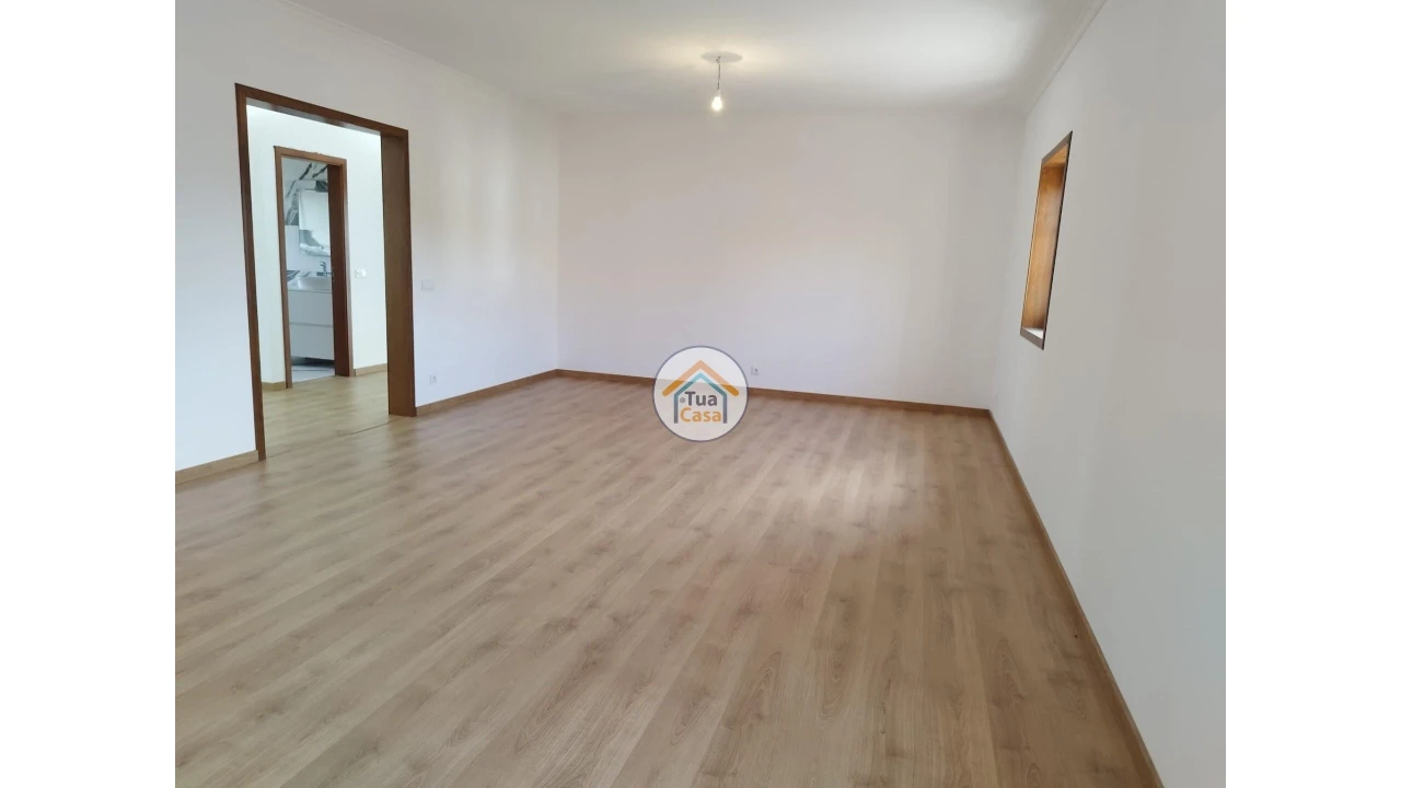 Moradia T3 para Venda em Negreiros e Chavão Foto 29