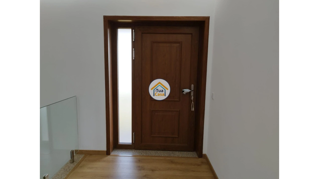 Moradia T3 para Venda em Negreiros e Chavão Foto 41