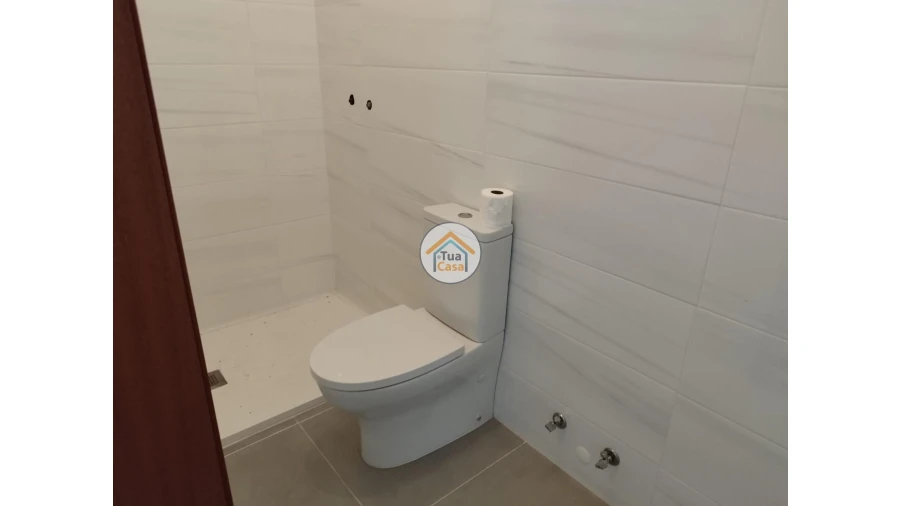 Moradia T3 para Venda em Negreiros e Chavão Foto 47