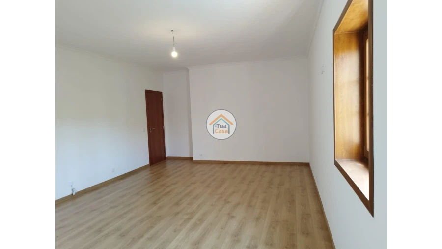 Moradia T3 para Venda em Negreiros e Chavão Foto 22