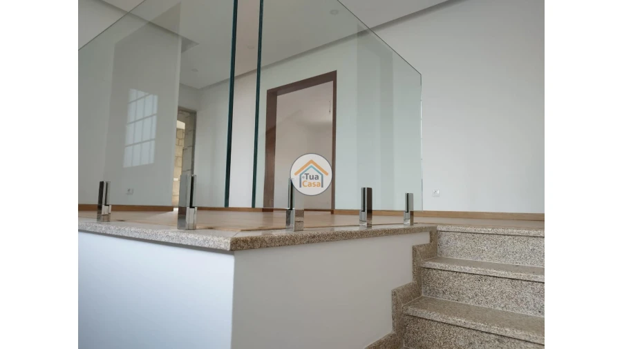 Moradia T3 para Venda em Negreiros e Chavão Foto 42