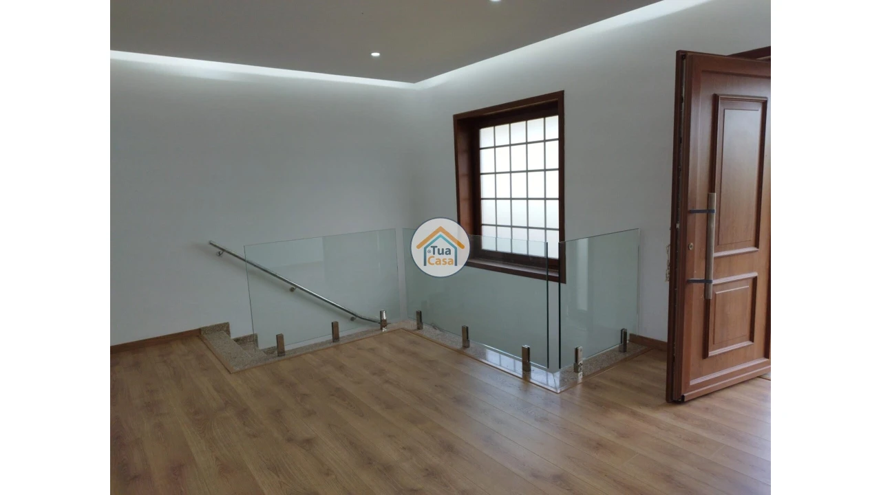 Moradia T3 para Venda em Negreiros e Chavão Foto 32