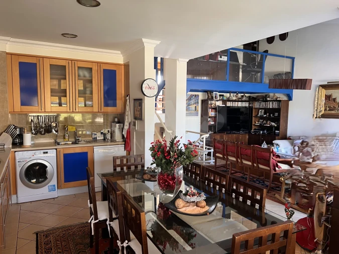 Apartamento T3 para Venda em Quarteira Foto 3