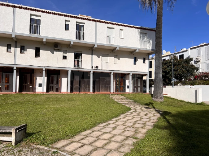 Apartamento T3 para Venda em Quarteira Foto 2