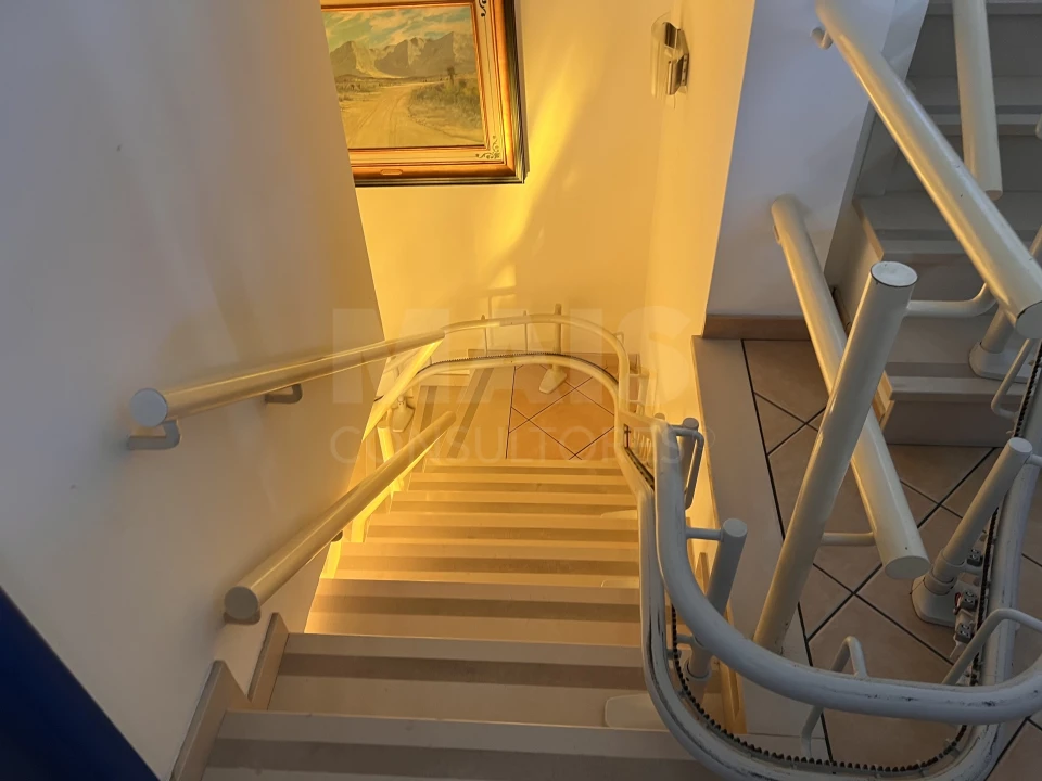 Apartamento T3 para Venda em Quarteira Foto 8