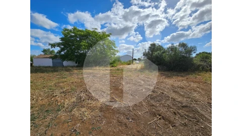 Moradia para Venda em Moncarapacho e Fuseta