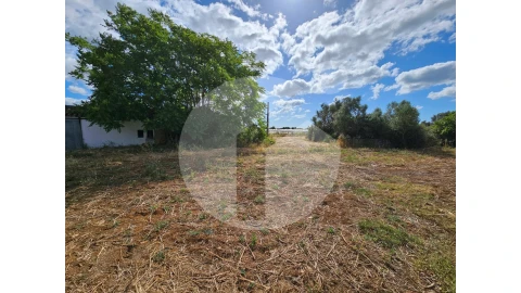 Moradia para Venda em Moncarapacho e Fuseta