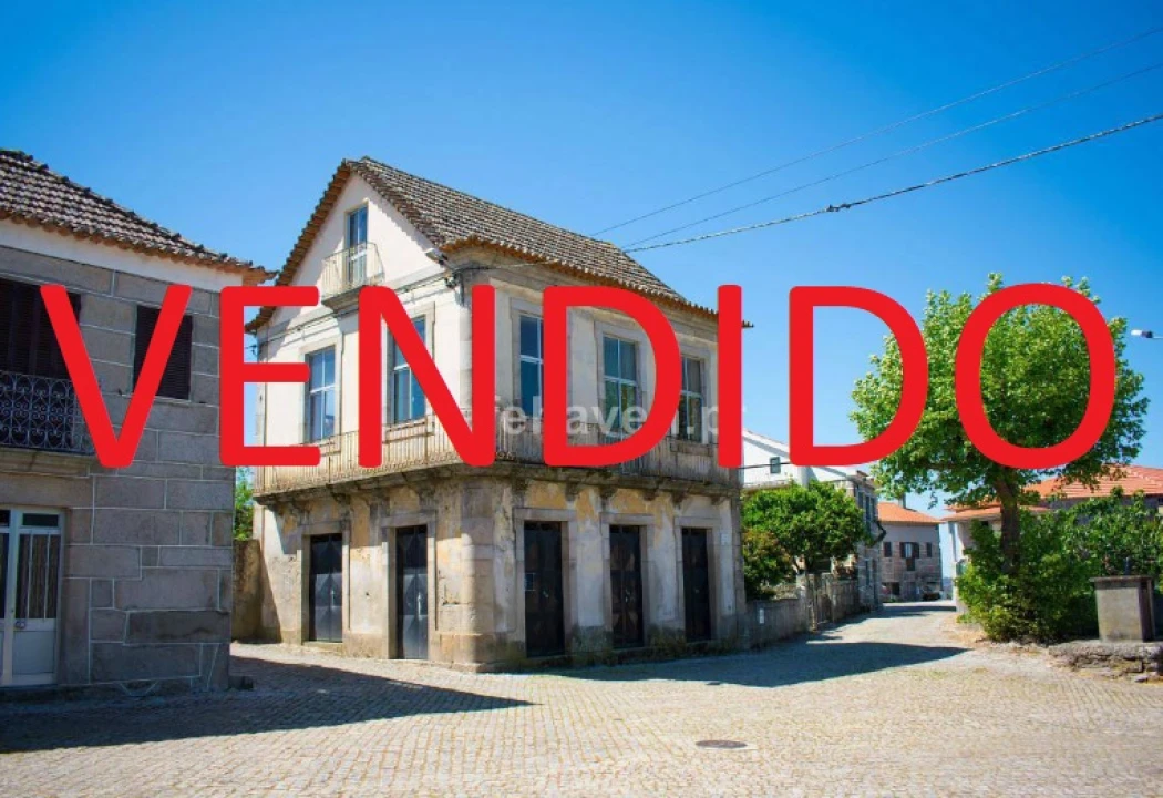 Moradia T0 para Venda em Espinho Foto 1